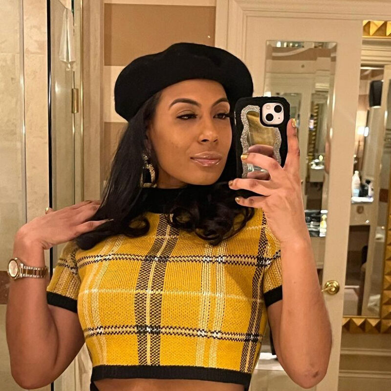 Profile picture of Sharon_fx